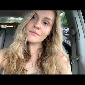 Meet your Posher, Lydia